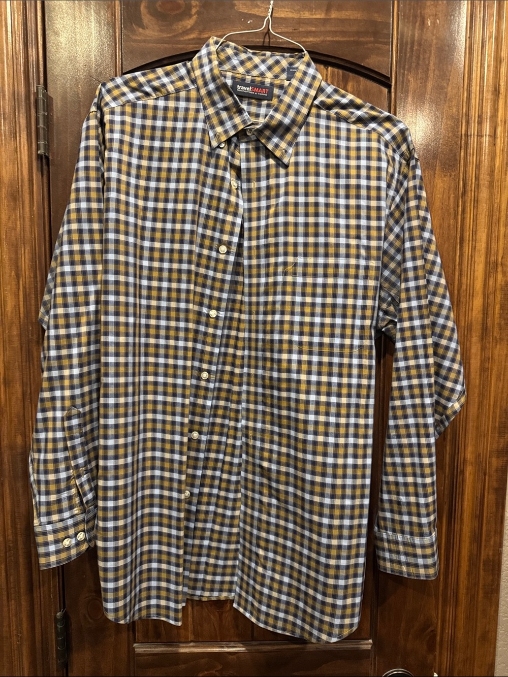 Roundtree & Yorke Plaid Button-Down Shirt in Blue and Brown